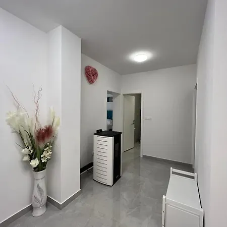 Apartment Apartment Makarska
